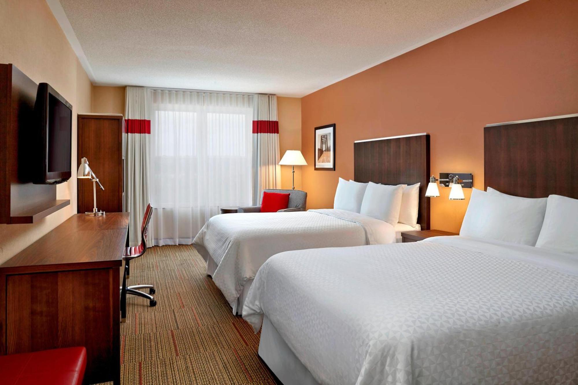 Four Points By Sheraton Moncton Exterior foto