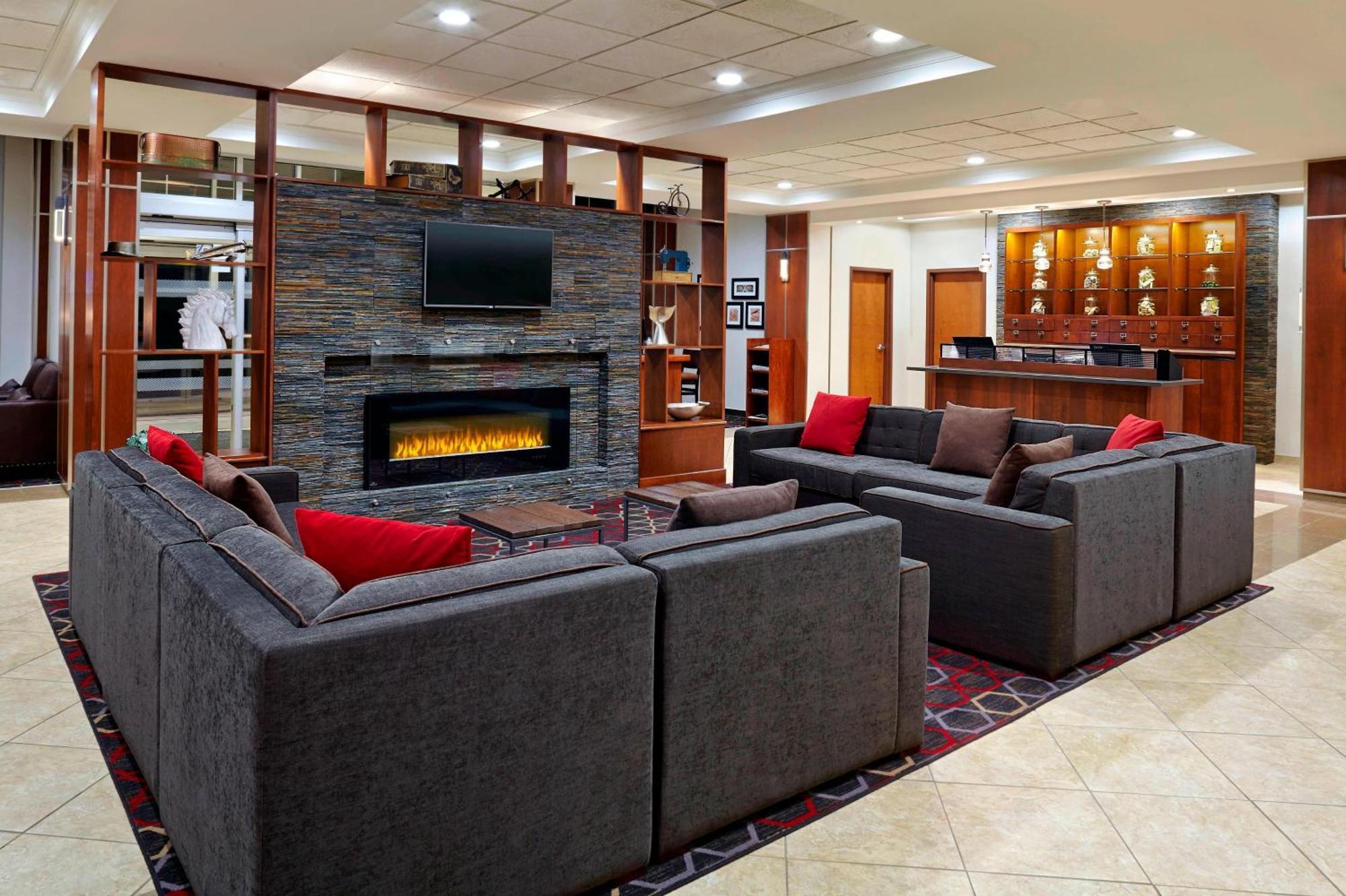 Four Points By Sheraton Moncton Exterior foto